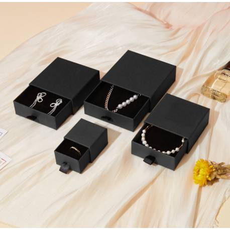 Pudełko Ozdobne Na Biżuterię, Bransoletkę 8,5 X 8,5 X 3,5 Cm Pdoz12Cz